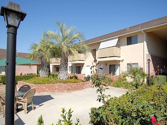 3rd image of 1096 N Mollison Ave APT 22