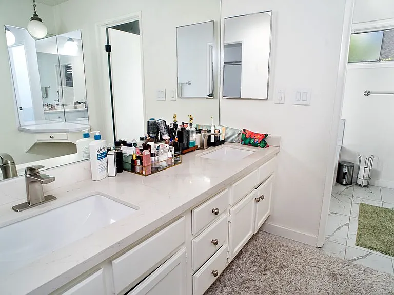 18200 Andrea Cir S #3 — Photo 12