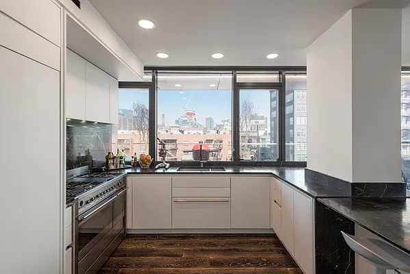 Sold by Nest Seekers International | media 27