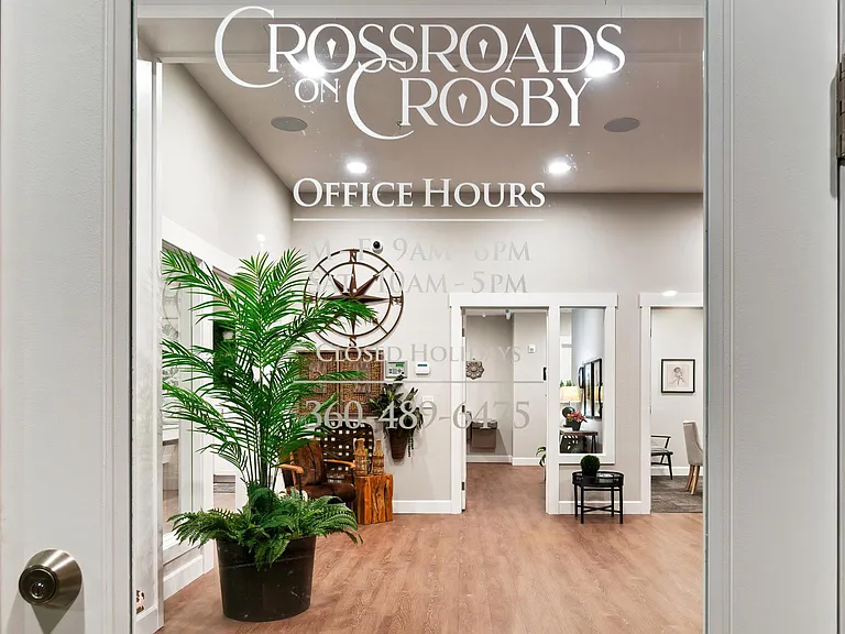 Crossroads on Crosby — Photo 136