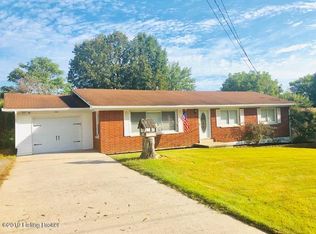 745 Pawnee Dr, Radcliff, KY 40160