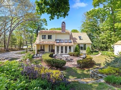 243 Saint George St, Duxbury, MA, 02332