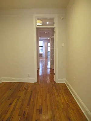 Rented by Metropolis Real Estate of Manhattan | media 4
