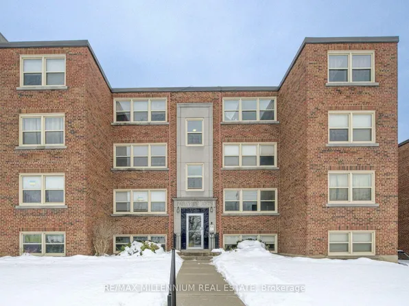 141 Borden Ave N, Kitchener, ON