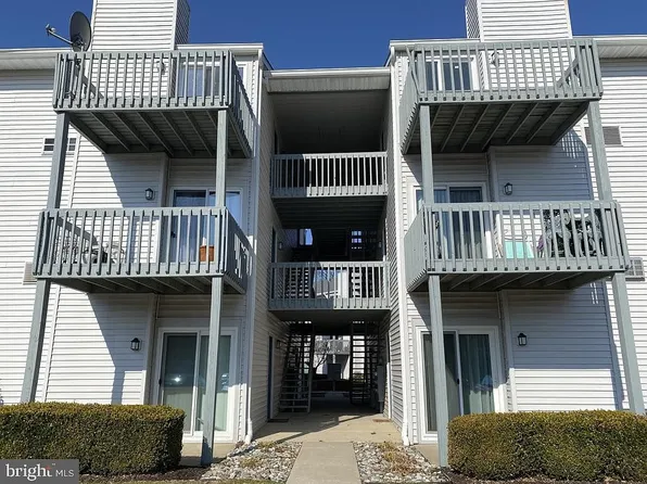 2008 Lucas Ln, Voorhees, NJ 08043