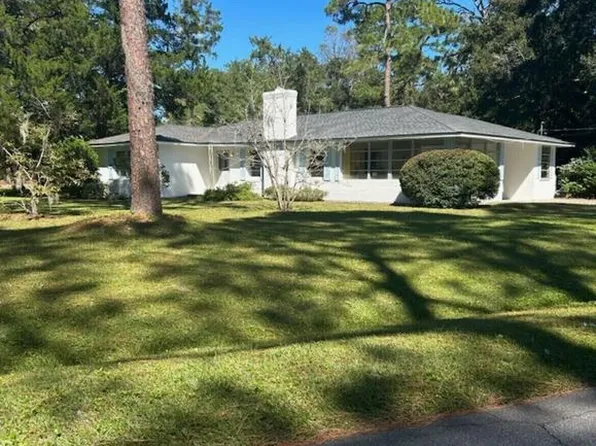 116 Club Dr, Brunswick, GA 31525