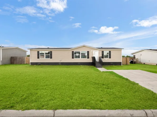 1418 Smooth Stone Dr, Cleburne, TX 76033