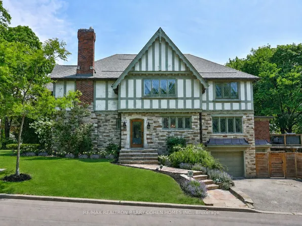 39 Ava Rd, Toronto, ON M5P 1Y5