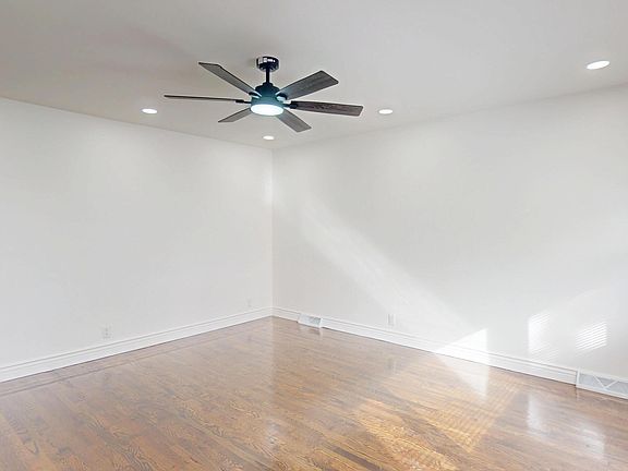 3rd image of 4824 Parrish Ave