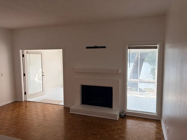 11 Royalgate Dr #11 — Photo 10