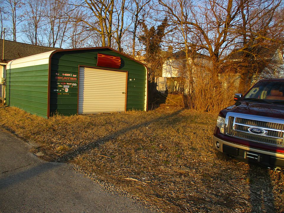 1st image of 716 Walnut St