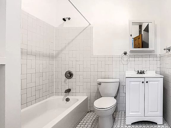 5th image of 249 E 77th St APT 2FE