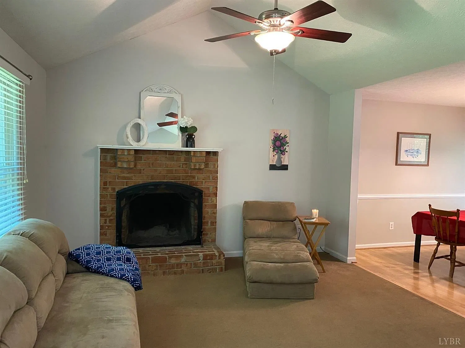 3 bed, 1200 sqft, $1,975 — Photo 3