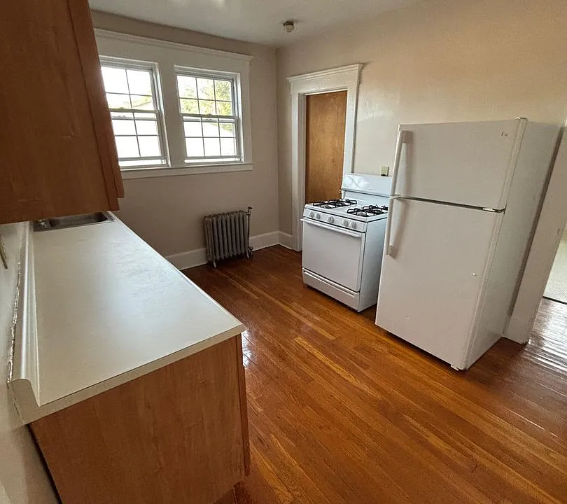 136 Elm St