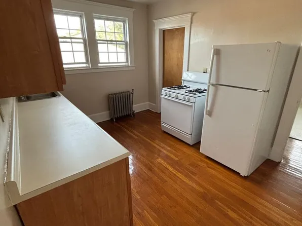 Waverly Apartments, 136 Elm St #6, West Haven, CT 06516