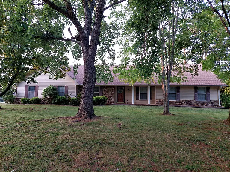 9893 Willow Cove Rd SE — Photo 2