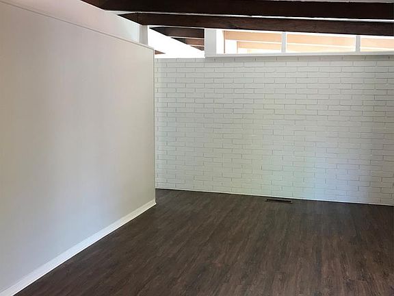 4th image of 2750 University Ave