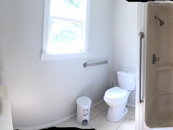 5th image of 1486 Westminister Dr