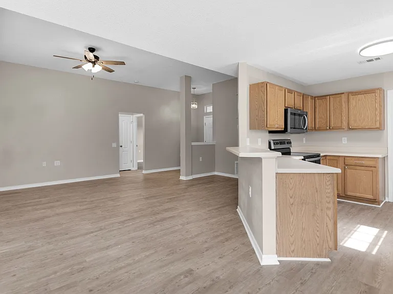 1477 Sturbridge Pl — Photo 6