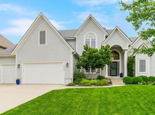 5625 Roundtree St, Shawnee, KS 66226