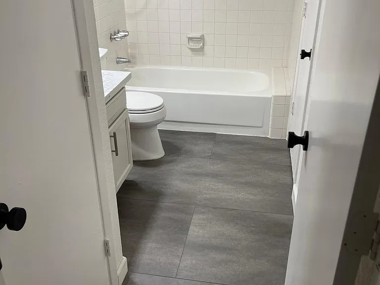 819 N College Ave #F107 — Photo 15