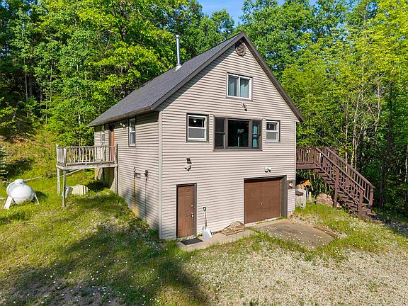 3rd image of N12184 Long Lake Rd