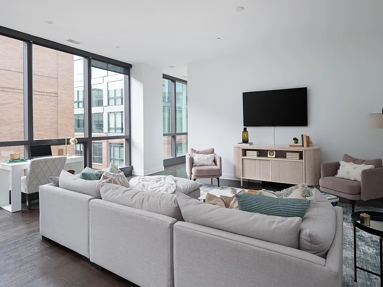250 Spring St #313 — Photo 12