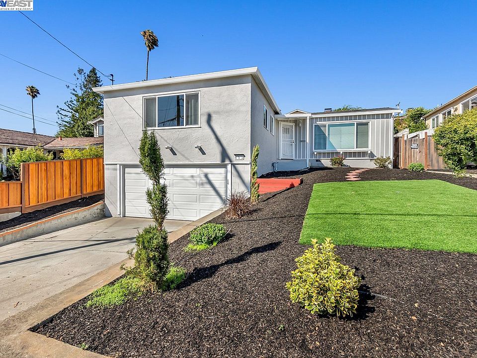 1st image of 651 Tamarack Dr
