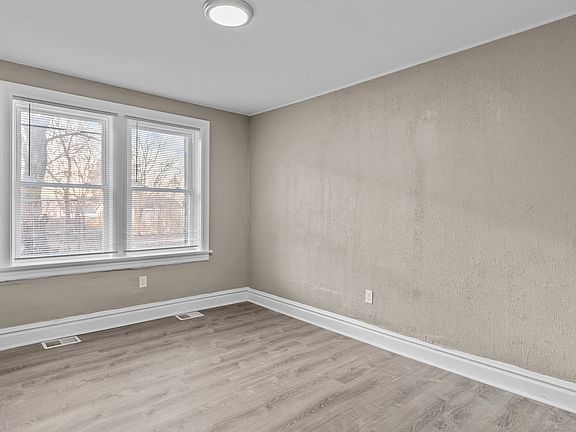 5th image of 3863 Gustine Ave #1S