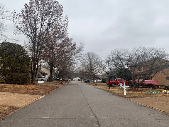 4th image of 3837 Red Bud Dr