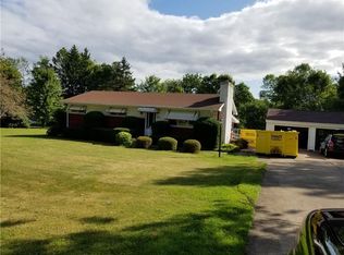 8609 Dundee Rd, Erie, PA 16509