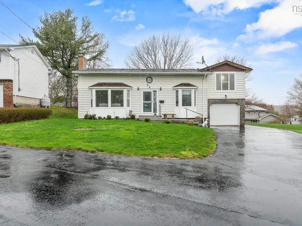 56 Raymond Dr, Halifax, NS B4C 1H2
