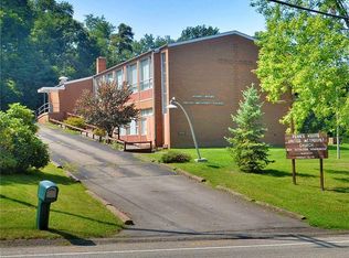 1021 Colonial Manor Rd, North Huntingdon, PA 15642