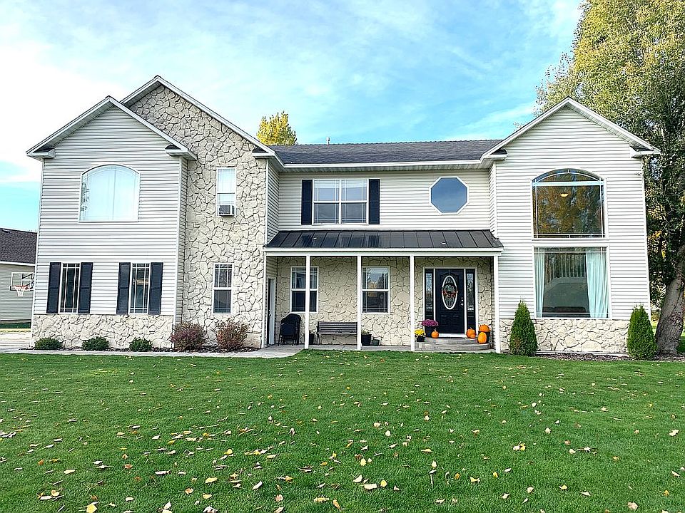 1st image of 2200 Ferris Ln