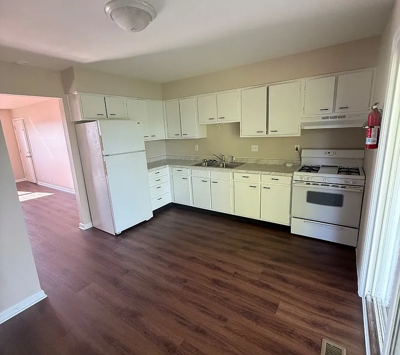 19 Lakeshore Dr #10-29-6
