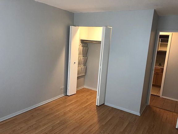 4th image of 4350 W Ford City Dr #506