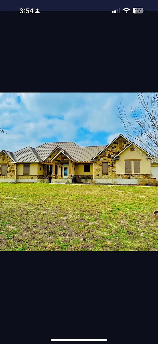 Building Photo - 112 Scenic Hills Dr