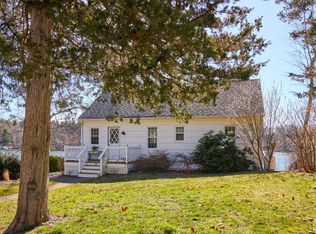77 Shore Dr, Elizaville, NY 12523