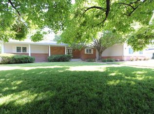 1310 Grand Ave, Grand Island, NE 68801