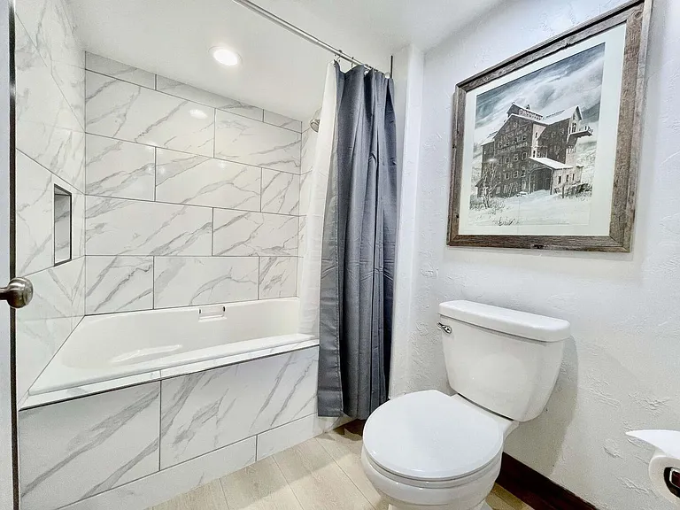 1485 Empire Ave #502 — Photo 12