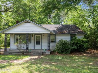 167 Ballard St, Chocowinity, NC 27817