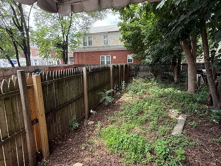 306 Dayton St — Photo 13