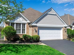 33 Brookins Green Dr, Orchard Park, NY 14127