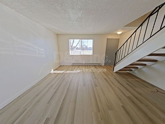 3rd image of 1909 Main St APT B
