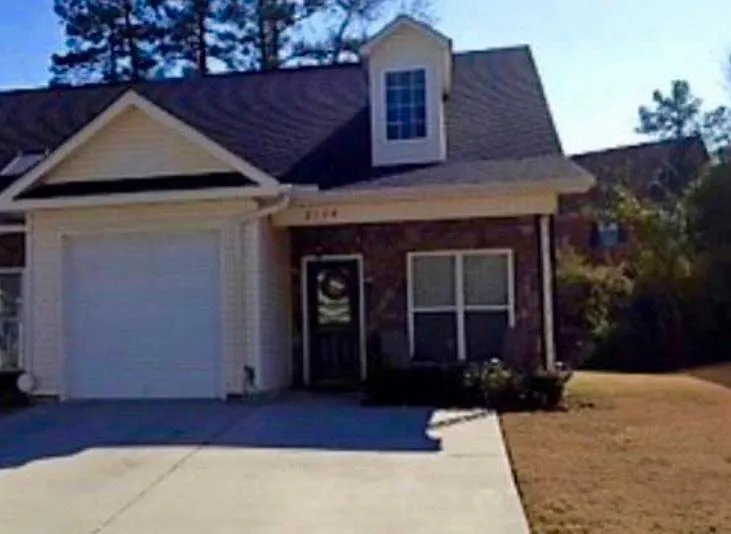 2120 Reserve Ln — Photo 2