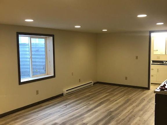 2nd image of 421 Kungs Way #1
