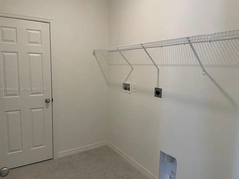 2133 SE Flanders Rd — Photo 16