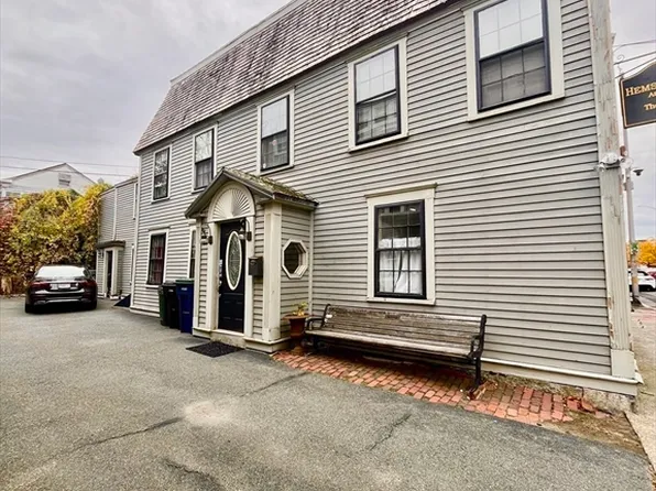 47 Federal St, Salem, MA 01970