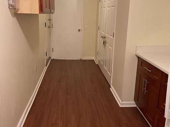 4th image of 634 Blake Ave