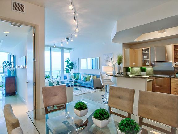 3rd image of 100 S Pointe Dr APT 2507